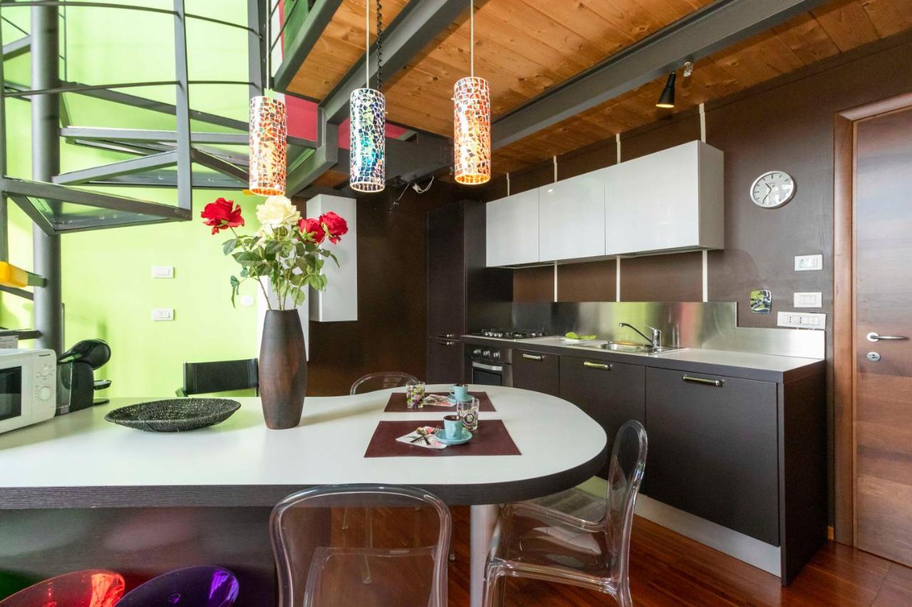 Dora Riverside Modern Apartment With Private Parking Turin Exterior photo